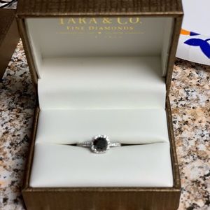 Nice Size 6.5 1.02ct Black Diamond Ring with White Diamonds surround White Gold.